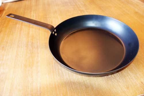 carbon steel pan 12 inches