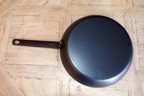 carbon steel pan bottom