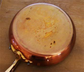 copper pan discolors after heat